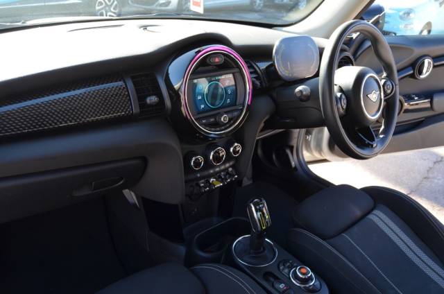 2021 Mini Hatch 0.0 135kW Cooper S Level 1 33kWh 3dr Auto