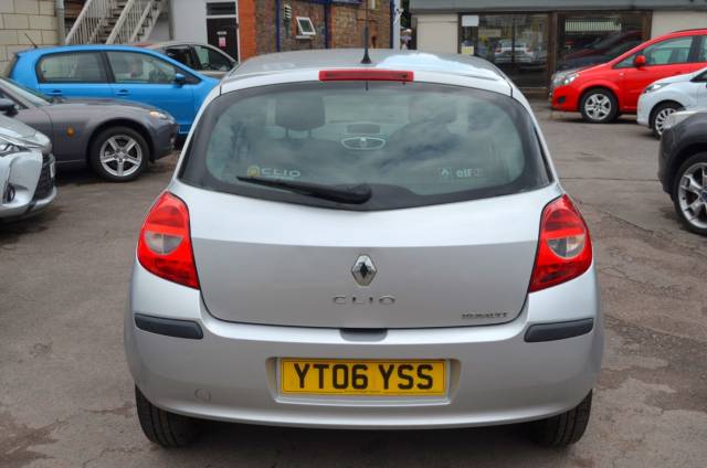 2006 Renault Clio 1.6 VVT Dynamique 5dr