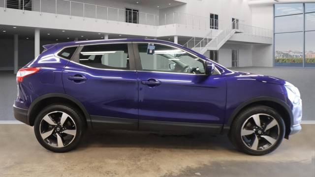 2015 Nissan Qashqai 1.5 dCi N-Tec 5dr