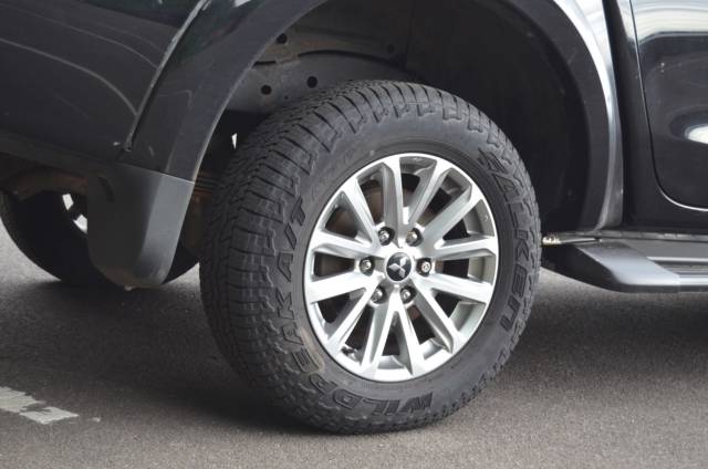 2019 Mitsubishi L200 2.4 Double Cab DI-D 178 Warrior 4WD