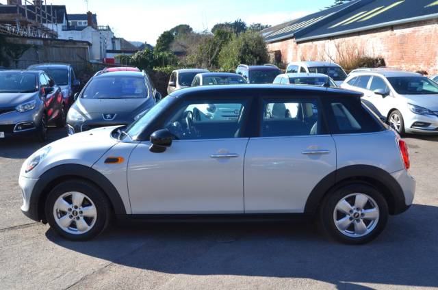 2017 Mini Hatch 1.5 Cooper 5dr